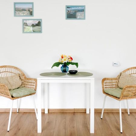 Lake Aluksne Studio Apartment Bagian luar foto